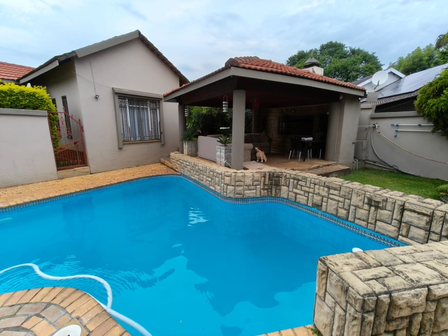 3 Bedroom Property for Sale in Safari Gardens North West